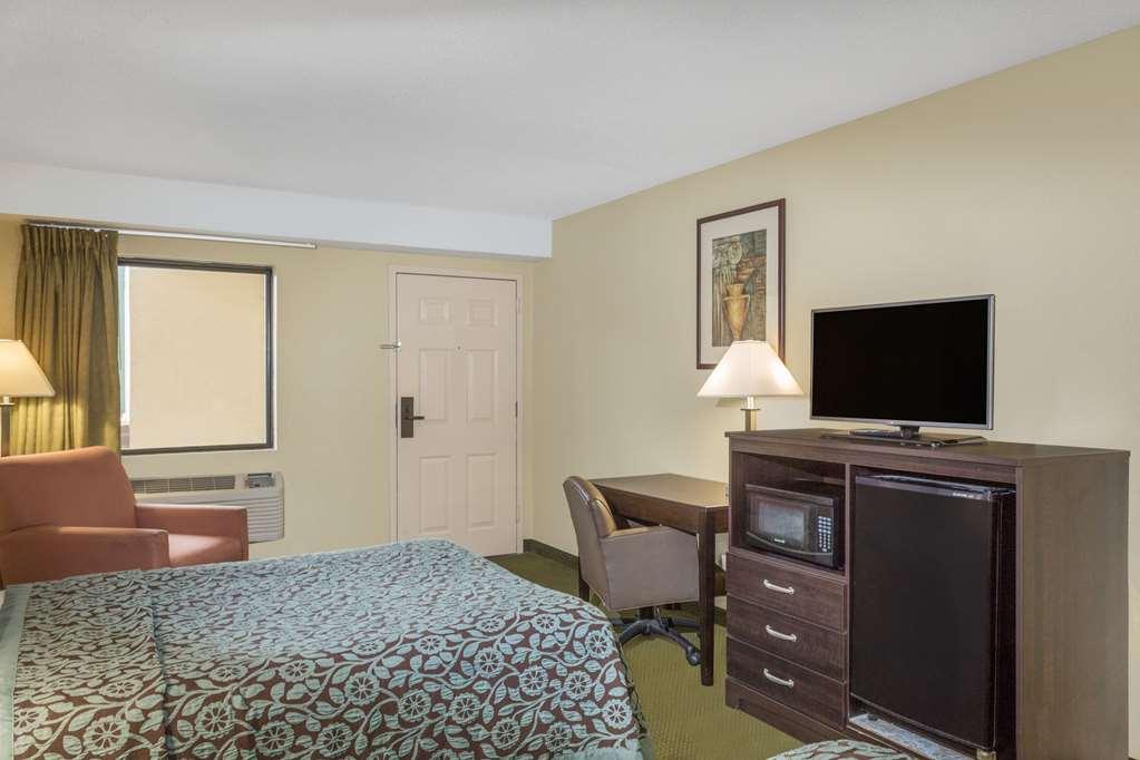 Days Inn & Suites By Wyndham Columbia Airport West Columbia Ruang foto