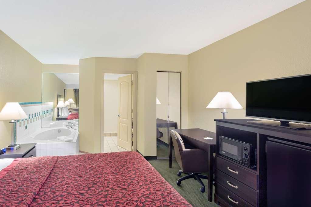 Days Inn & Suites By Wyndham Columbia Airport West Columbia Ruang foto