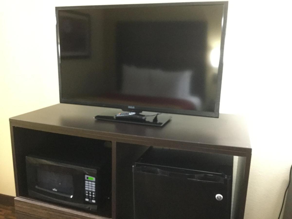Days Inn & Suites By Wyndham Columbia Airport West Columbia Bagian luar foto